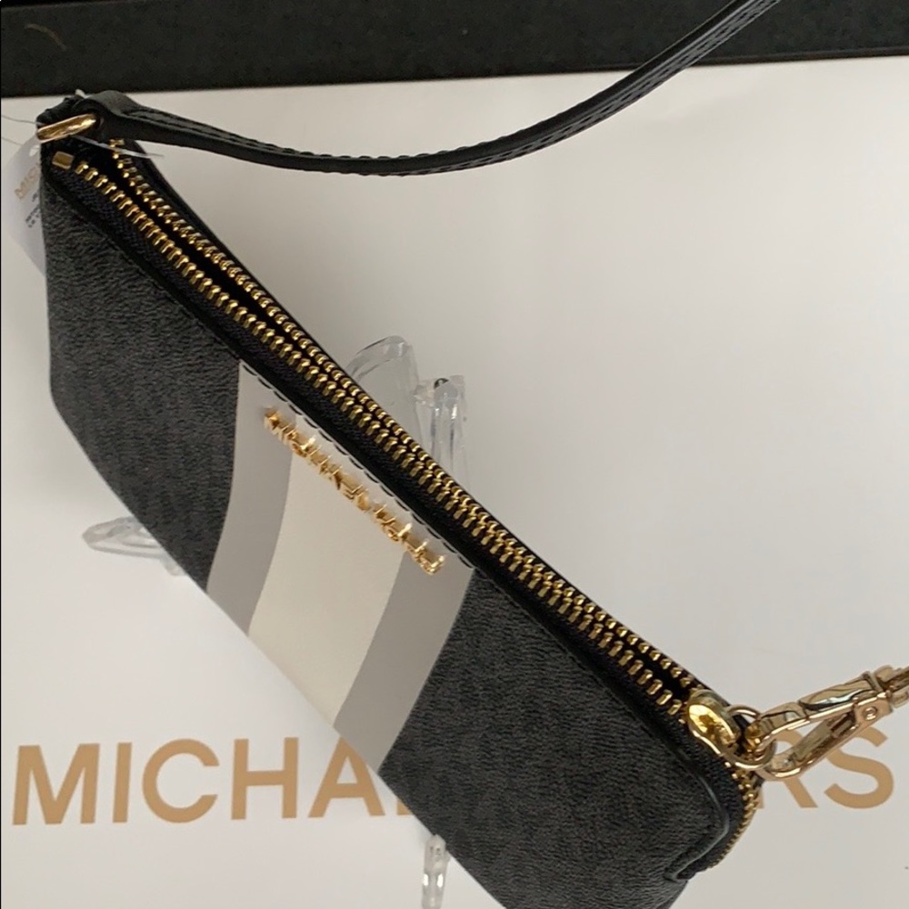 Michael Kors Jet Set Travel Lg Top Zip Wristlet - Picture 10 of 16